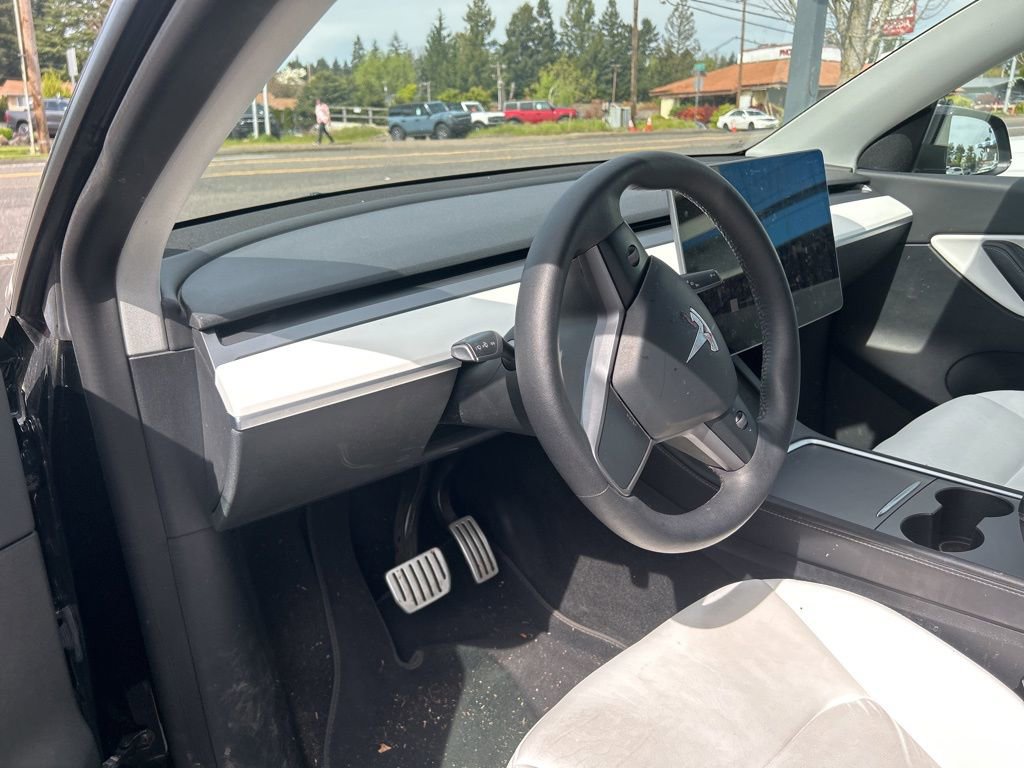Used 2022 Tesla Model Y Performance AWD/4WD image 7