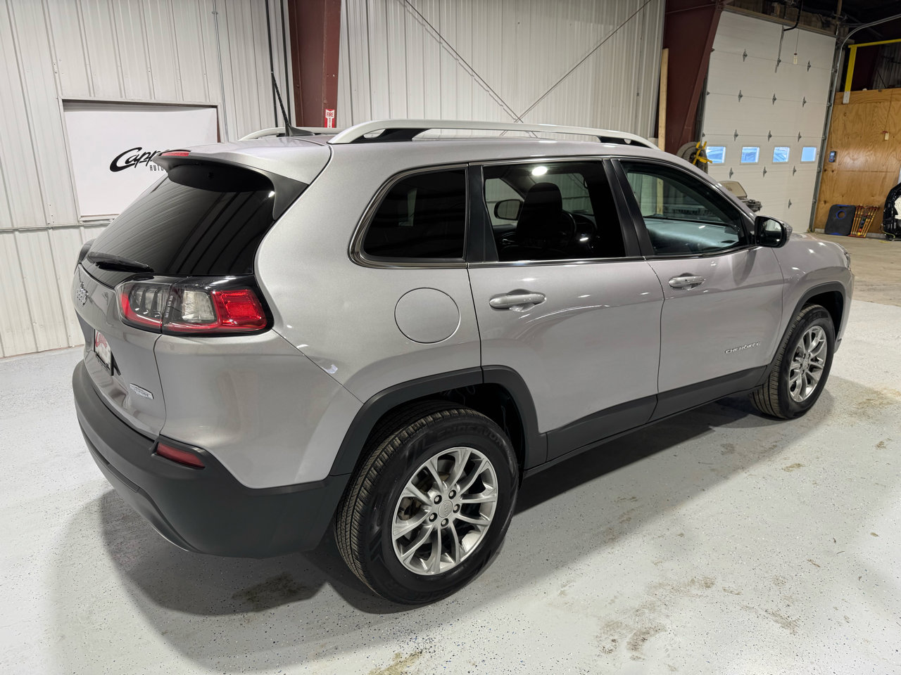 Used 2019 Jeep Cherokee Latitude Plus w/ Comfort/Convenience Group image 6