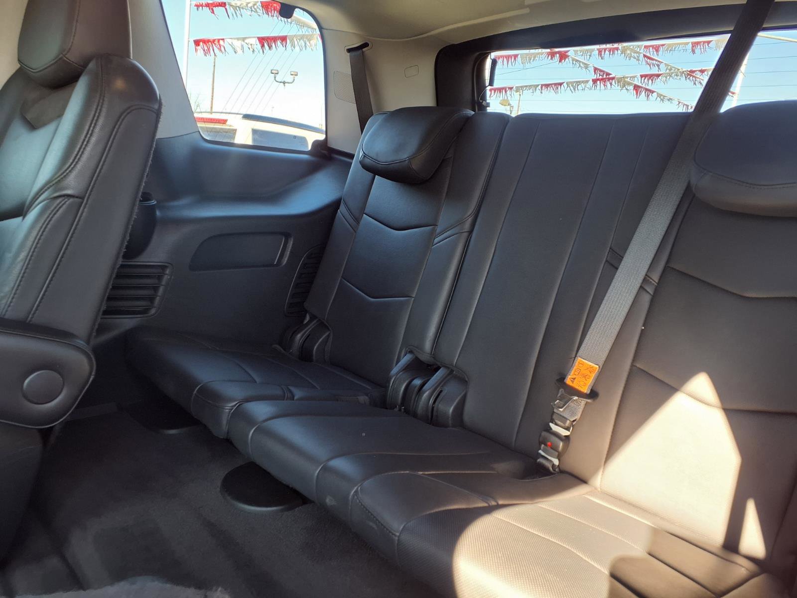 Used 2020 Cadillac Escalade Luxury image 14