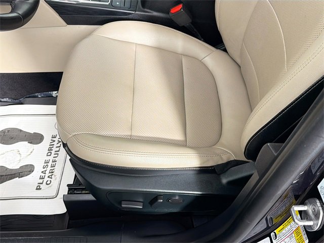 Used 2022 Ford Escape SEL image 17