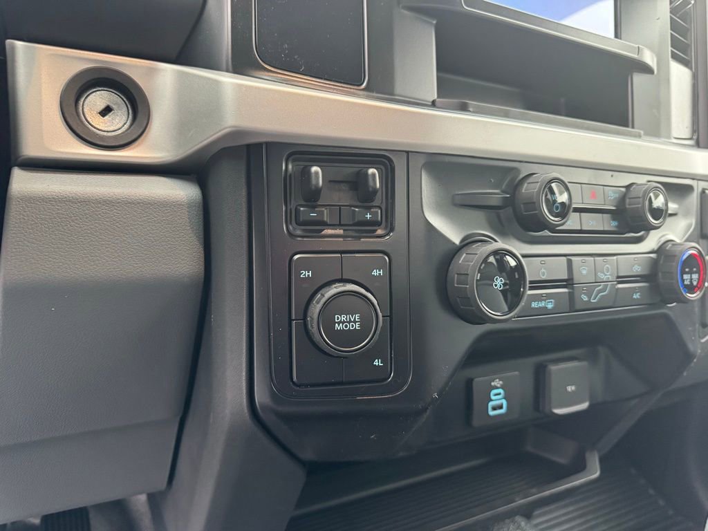 New 2026 Ford F550 4x4 SuperCab Super Duty image 14