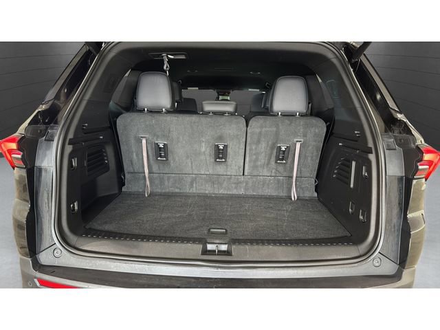 Used 2025 Buick Enclave Preferred AWD/4WD image 29
