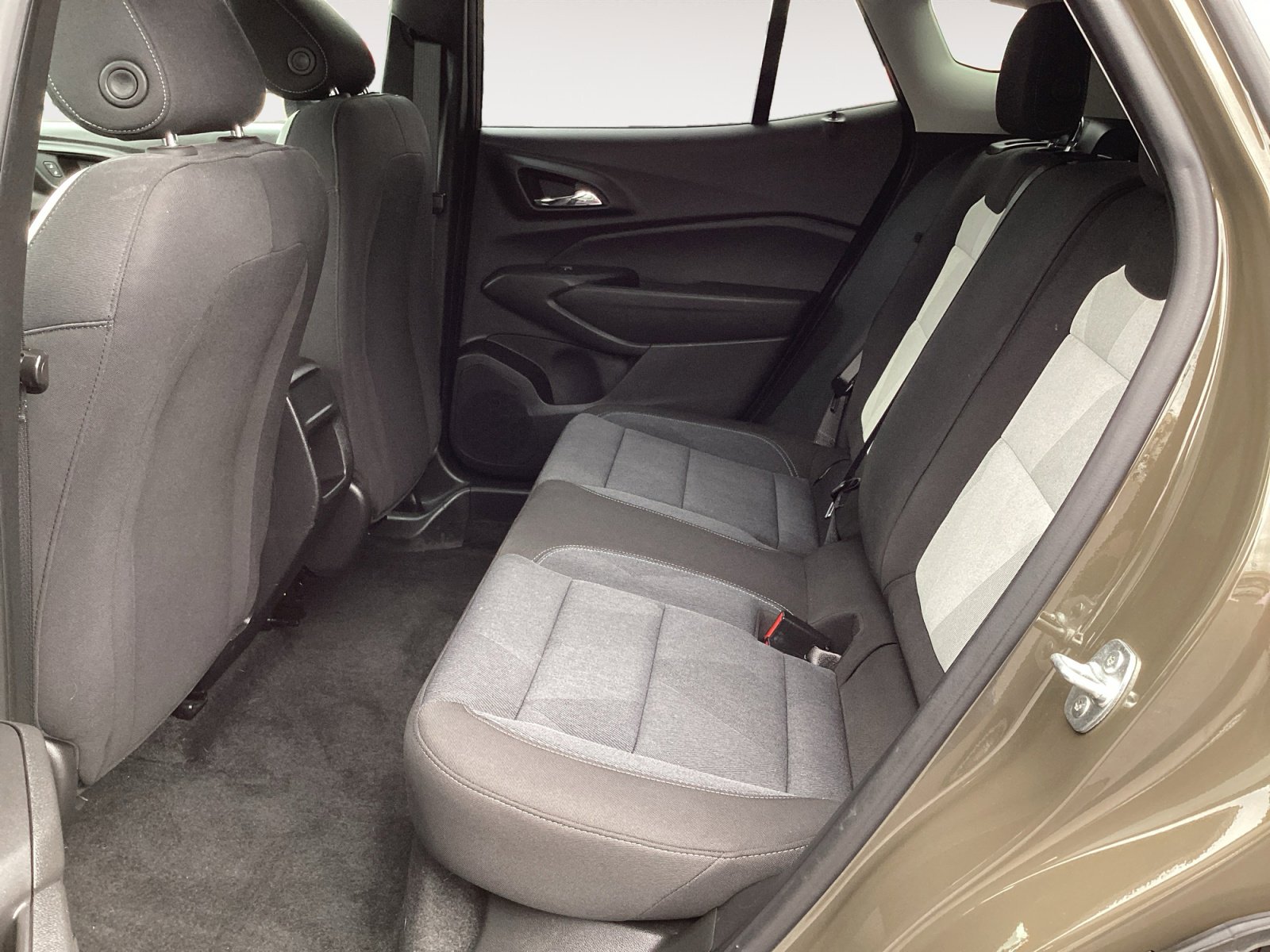 Used 2024 Chevrolet Trax LS FWD image 26