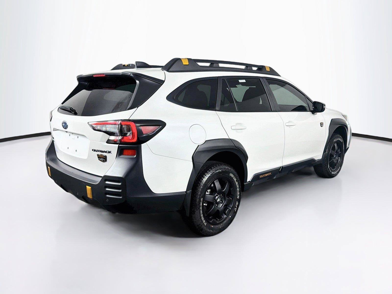 Used 2025 Subaru Outback Wilderness AWD/4WD image 11