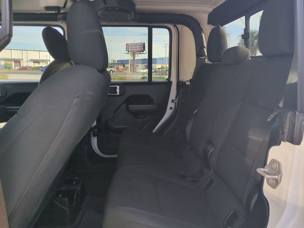 Used 2023 Jeep Gladiator Willys image 15