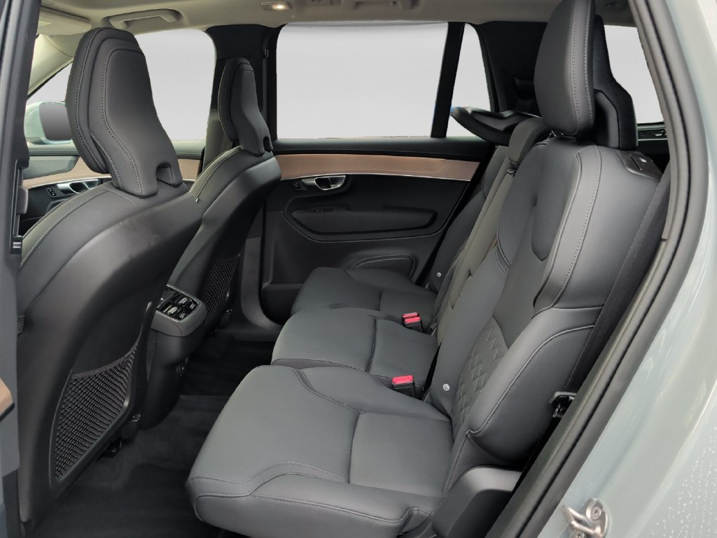 Used 2026 Volvo XC90 B6 Plus AWD/4WD image 31