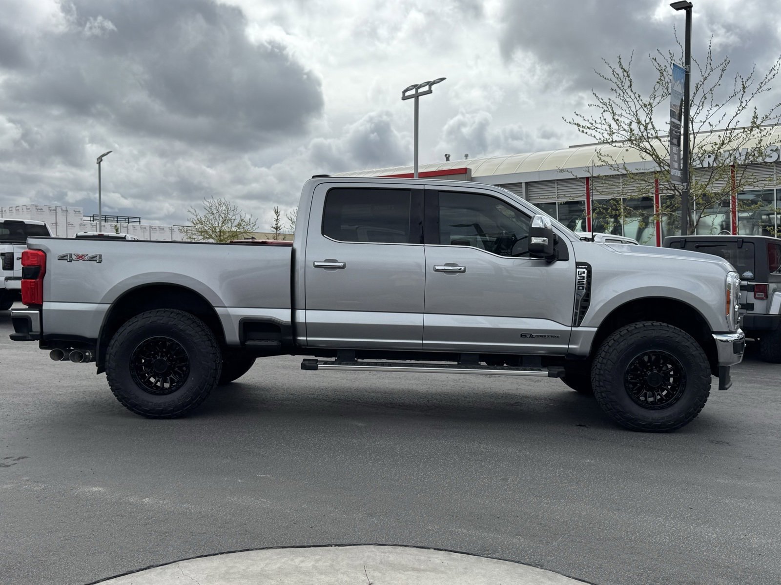 Used 2023 Ford F350 Lariat image 5