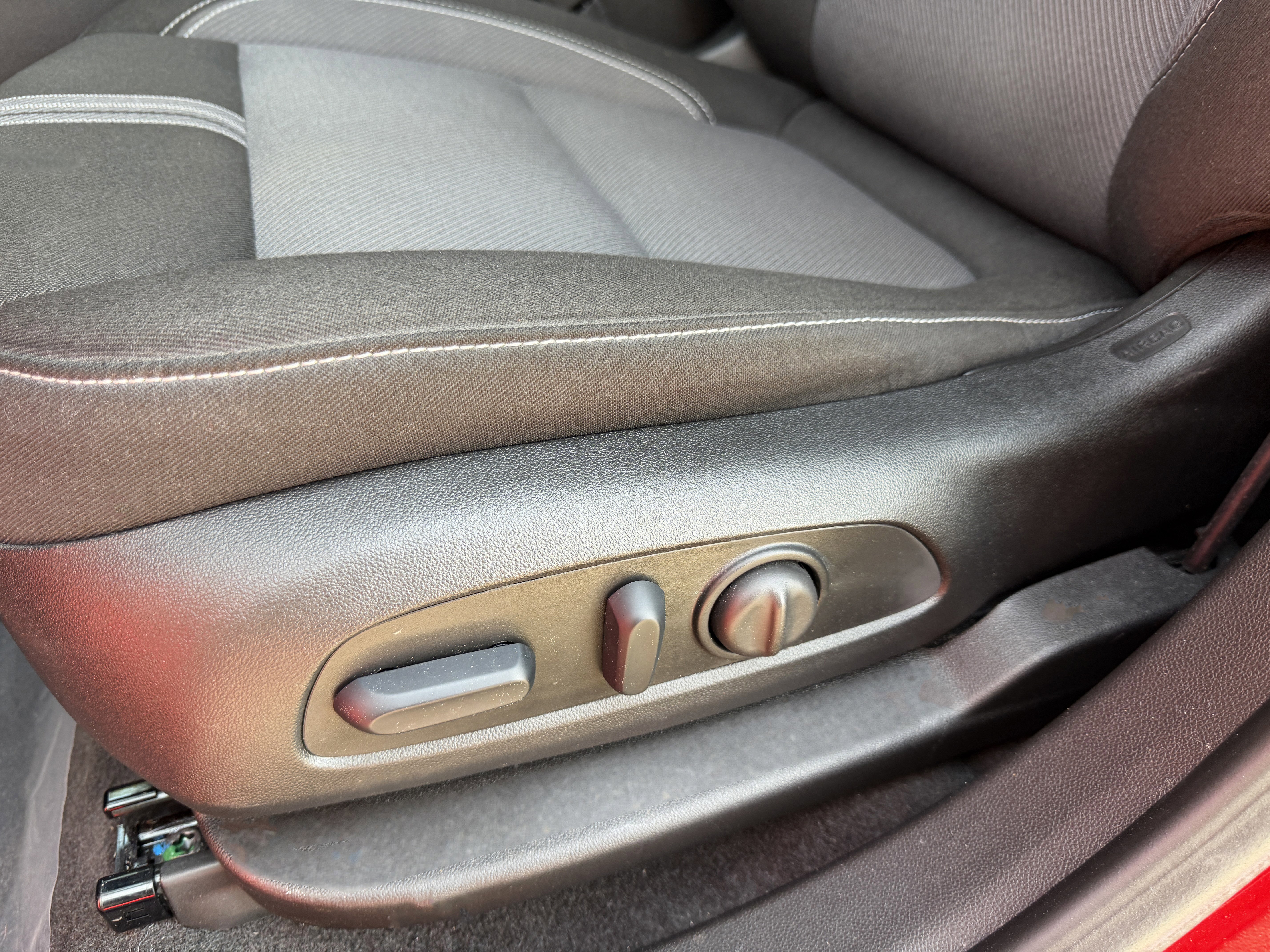 Used 2024 Chevrolet Blazer LT w/ Convenience Package FWD image 14