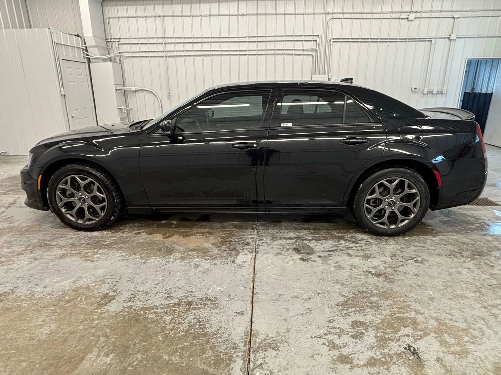 Used 2018 Chrysler 300 S w/ 300S Premium Group 2 image 9
