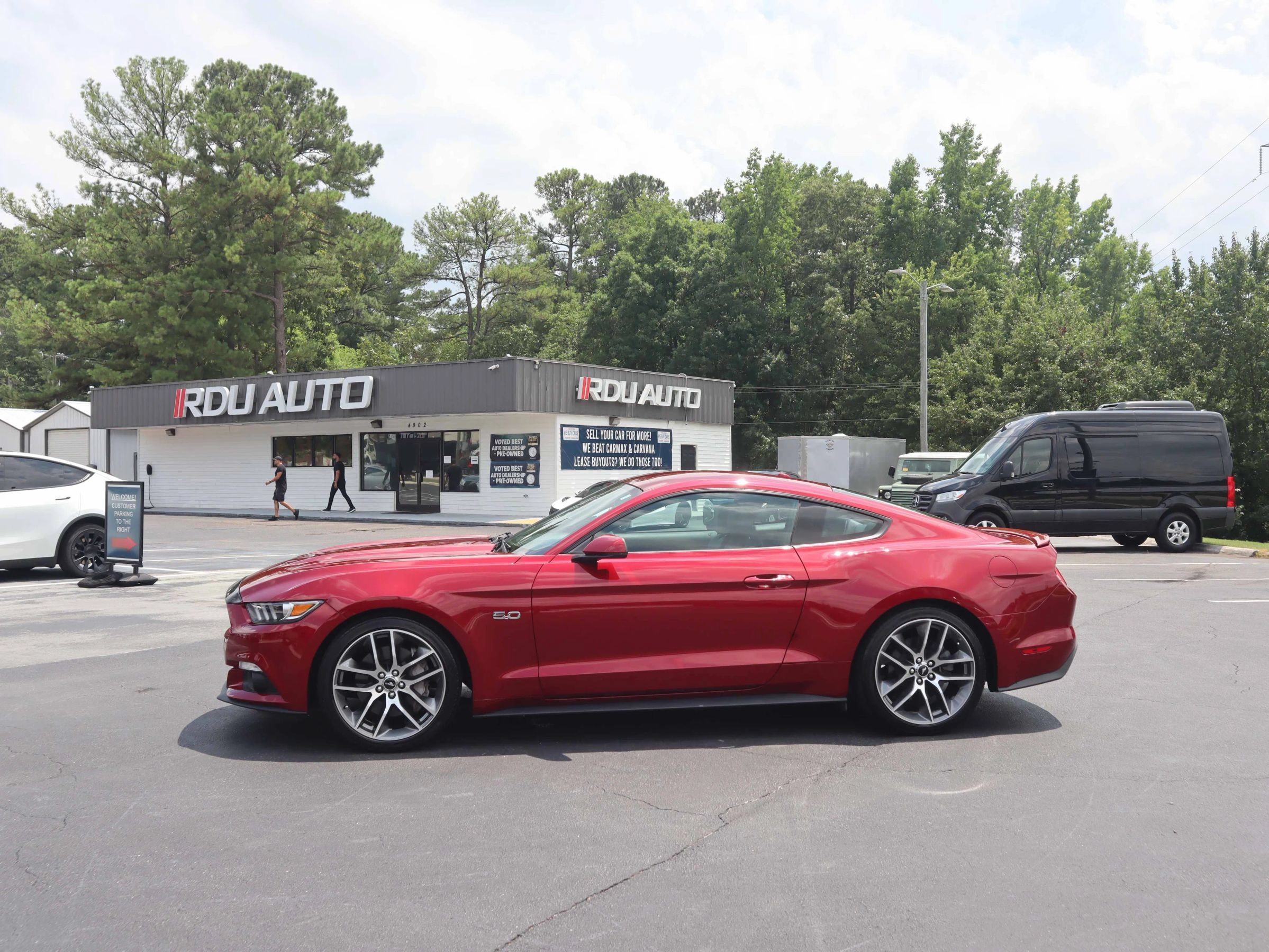 Used 2017 Ford Mustang GT Premium RWD image 7