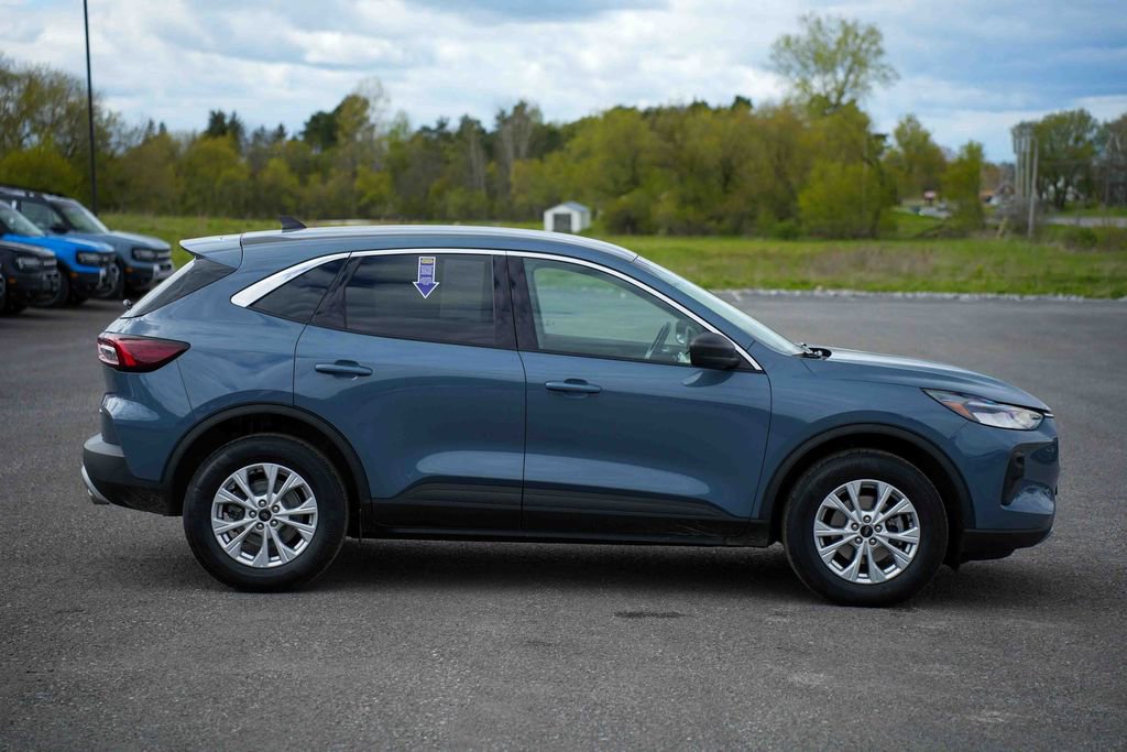 Used 2023 Ford Escape Active AWD/4WD image 4
