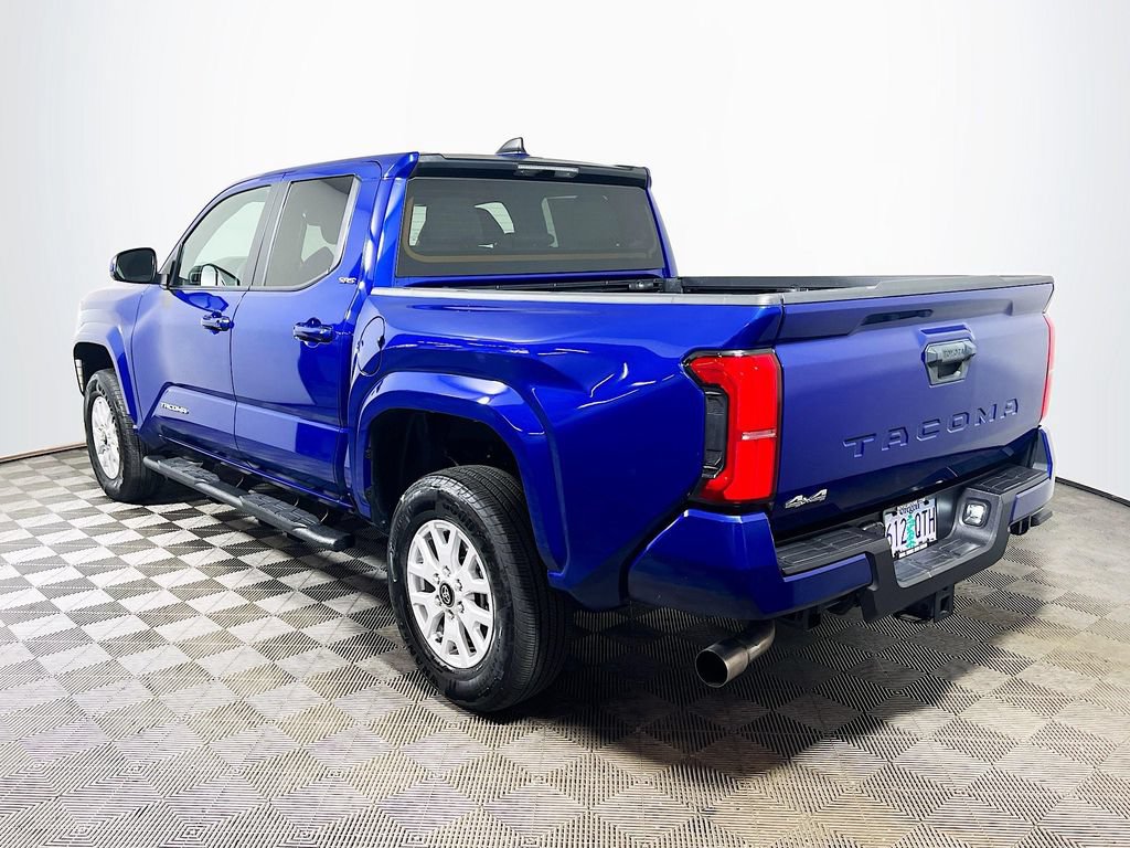 Certified 2025 Toyota Tacoma SR5 AWD/4WD image 5