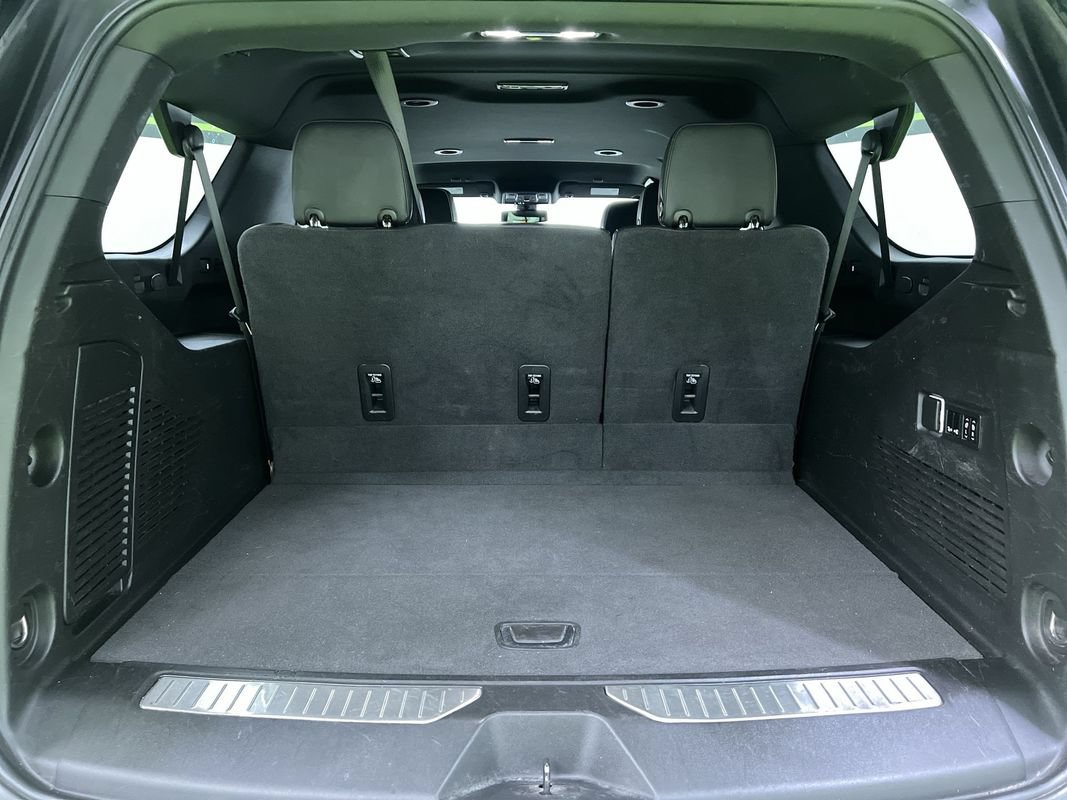 Used 2022 Chevrolet Suburban Premier AWD/4WD image 29
