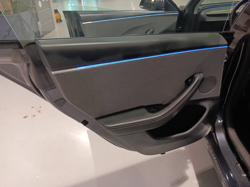 Used 2025 Tesla Model 3 RWD image 7