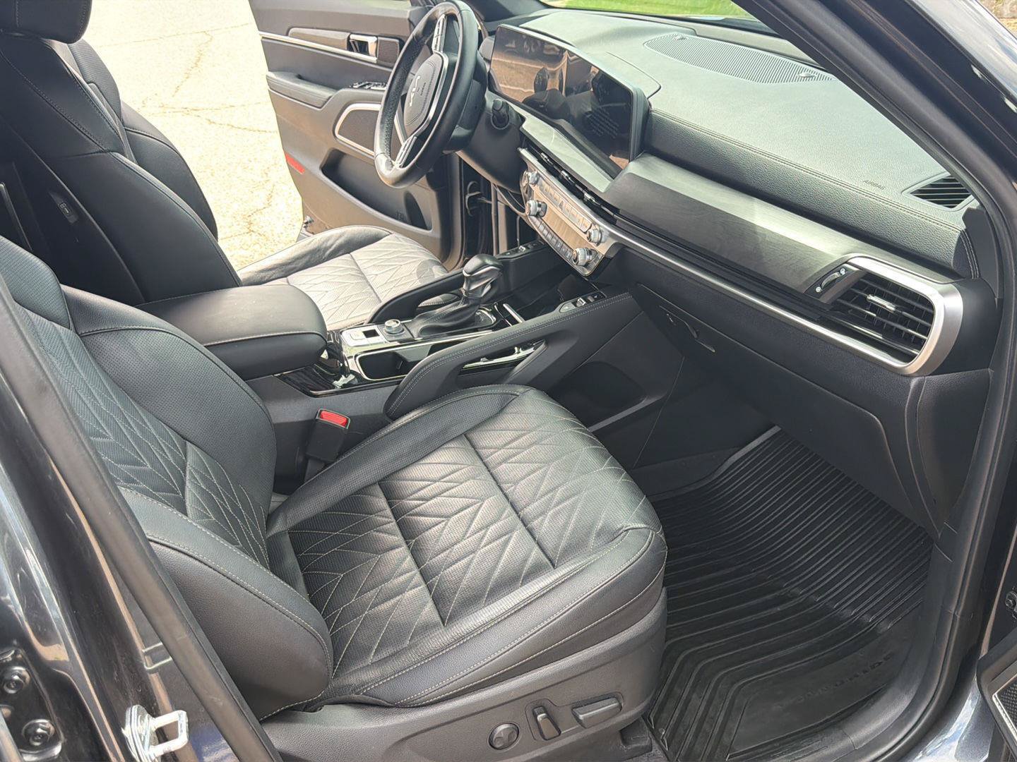 Used 2023 Kia Telluride EX X-Line AWD/4WD image 18