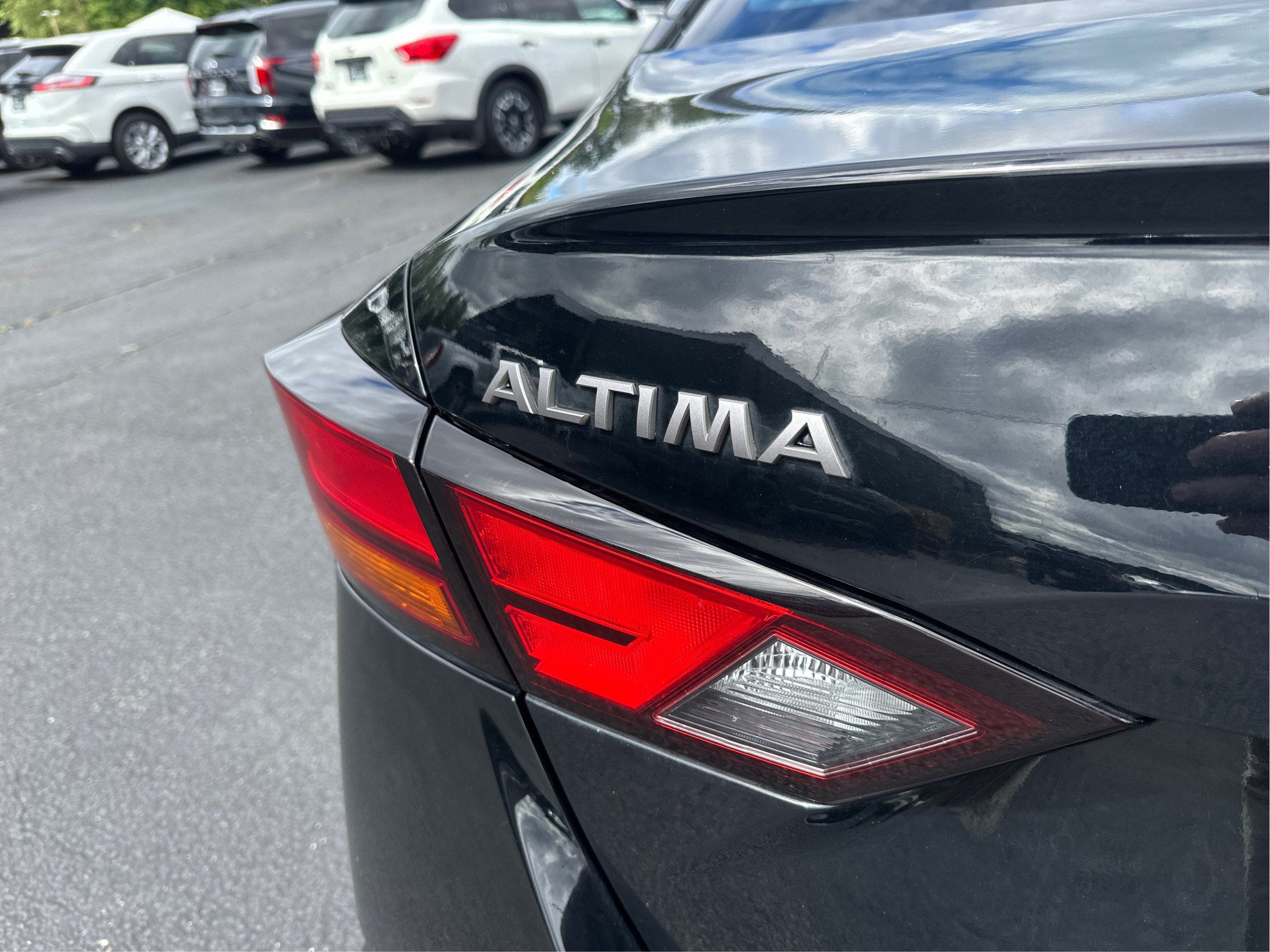 Used 2024 Nissan Altima 2.5 SV FWD image 26