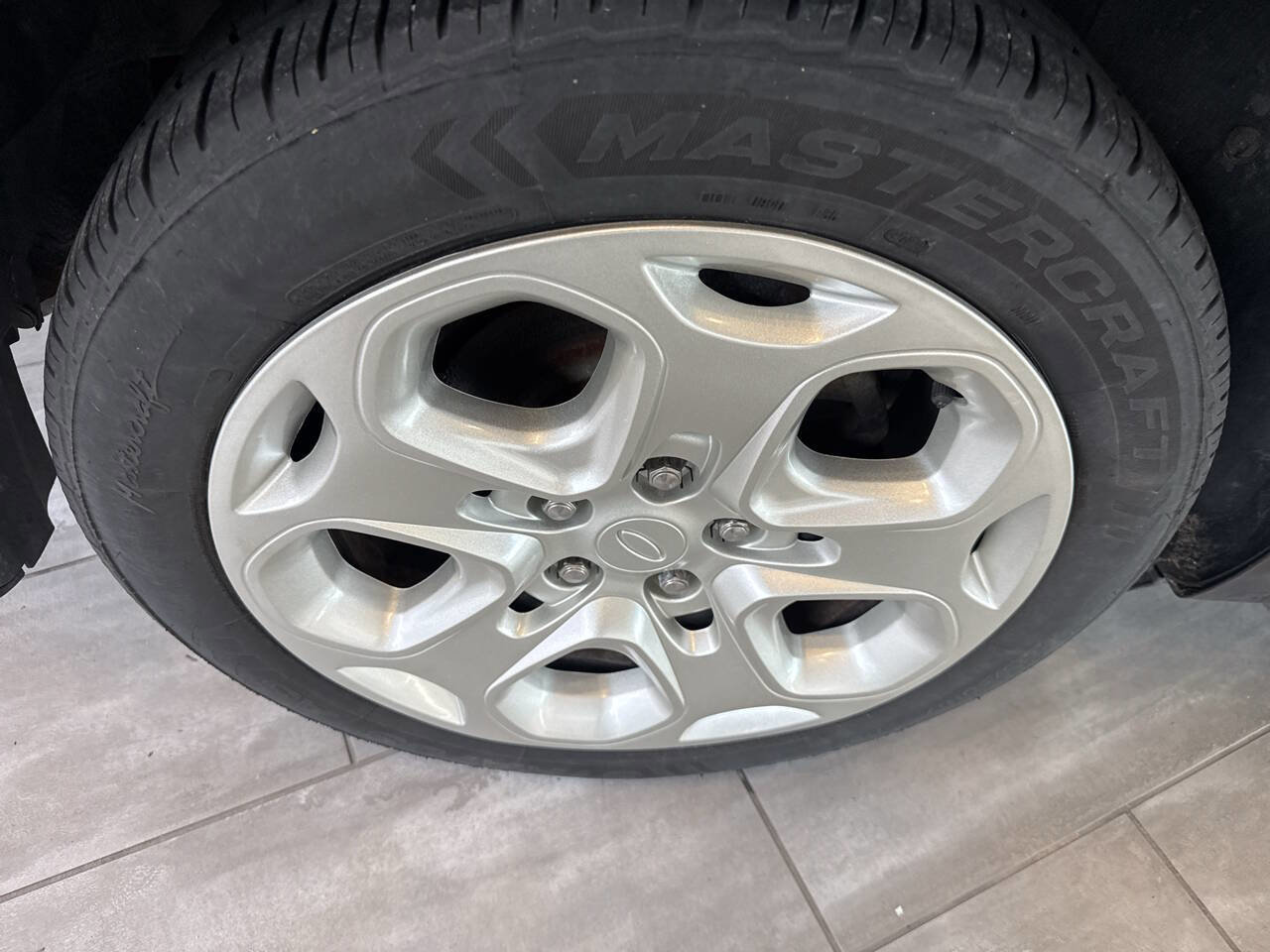 Used 2010 Ford Fusion SE FWD image 10