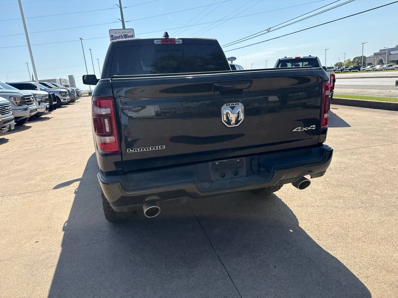Used 2024 RAM 1500 Laramie AWD/4WD image 6