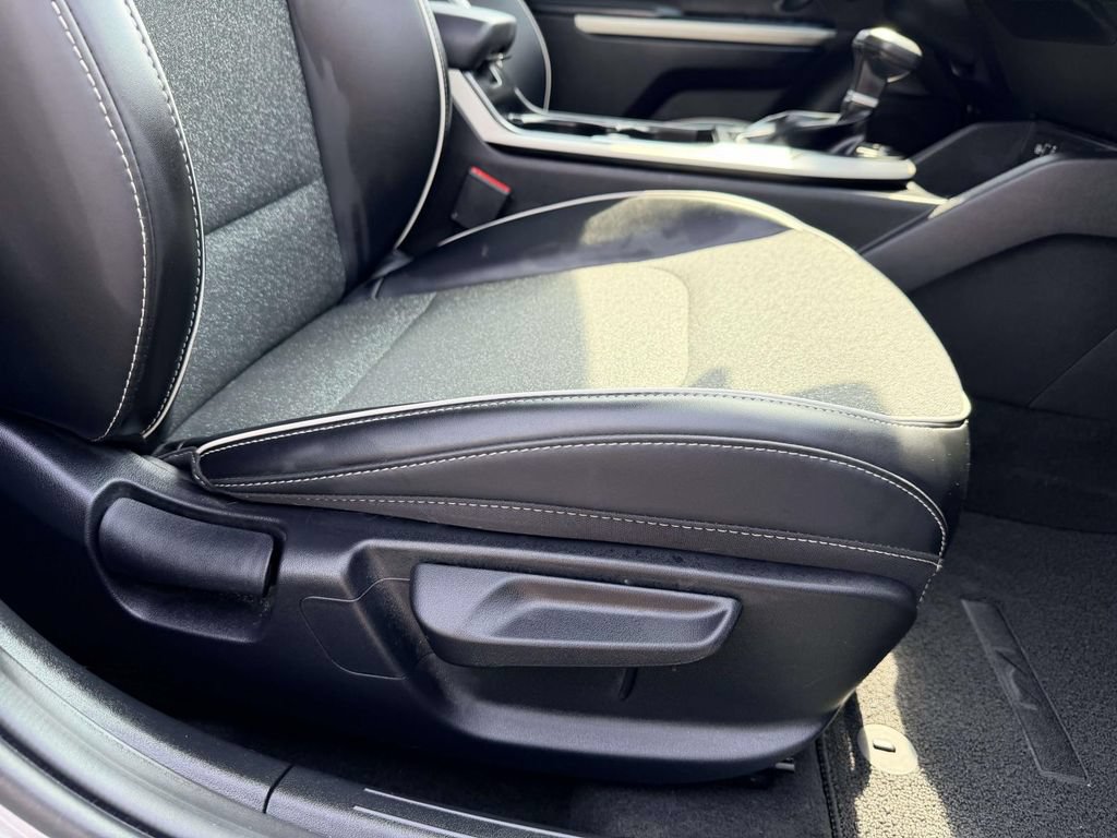 Used 2025 Kia K4 GT-Line w/ GT-Line Sunroof Package FWD image 8