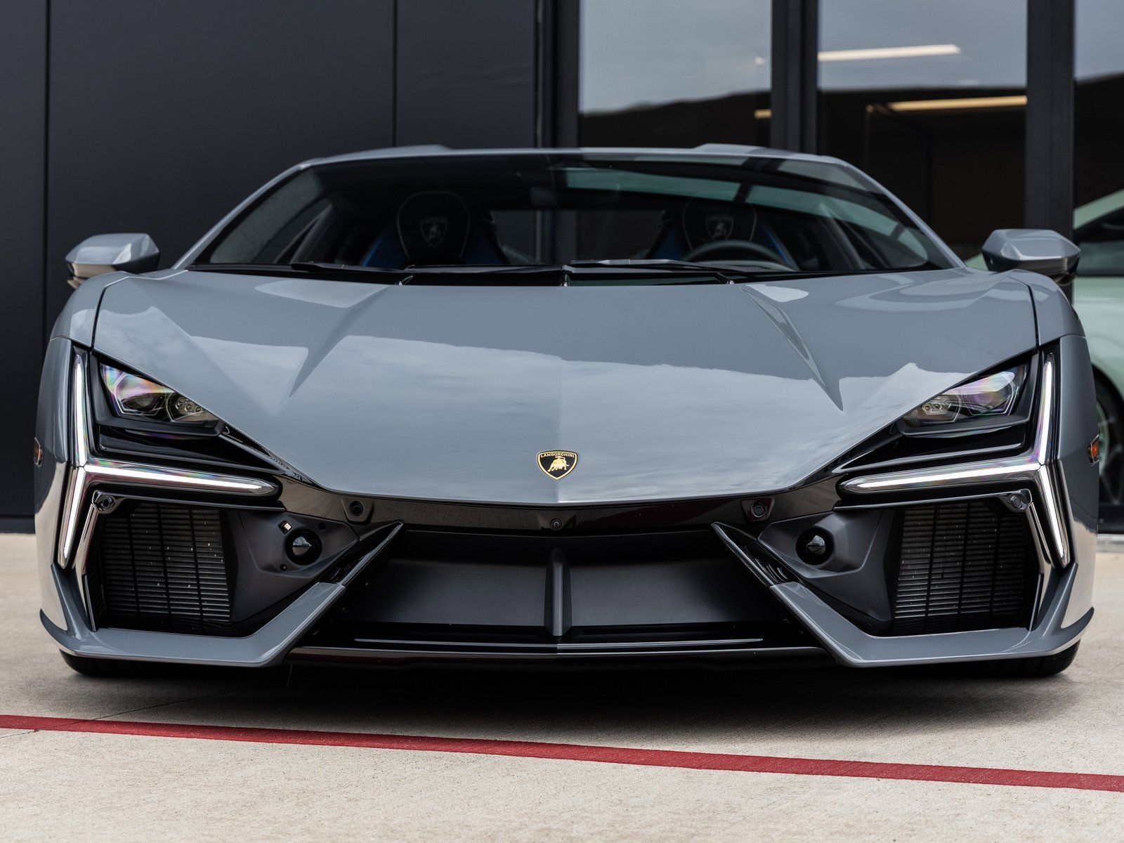 Used 2024 Lamborghini Revuelto image 5