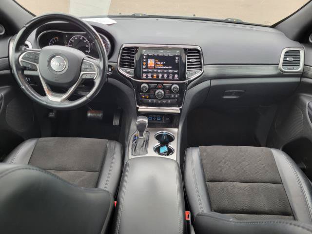 Used 2020 Jeep Grand Cherokee Altitude AWD/4WD image 12