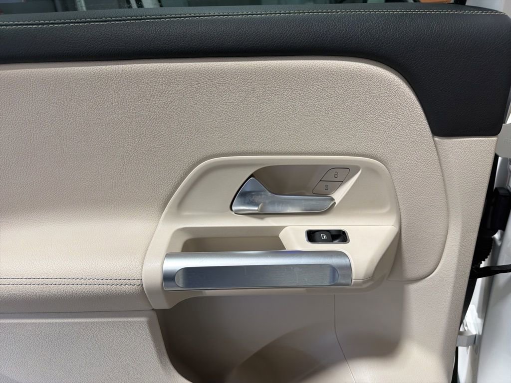 Used 2023 Mercedes-Benz GLB 250 GLB 250 image 20