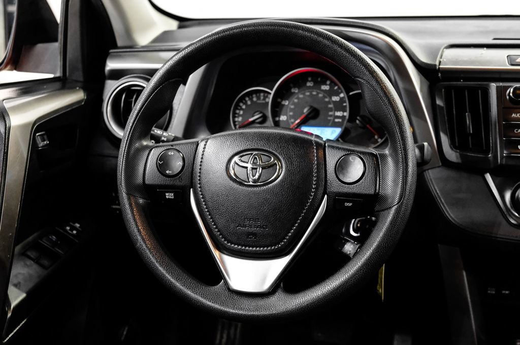 Used 2016 Toyota RAV4 LE FWD image 20