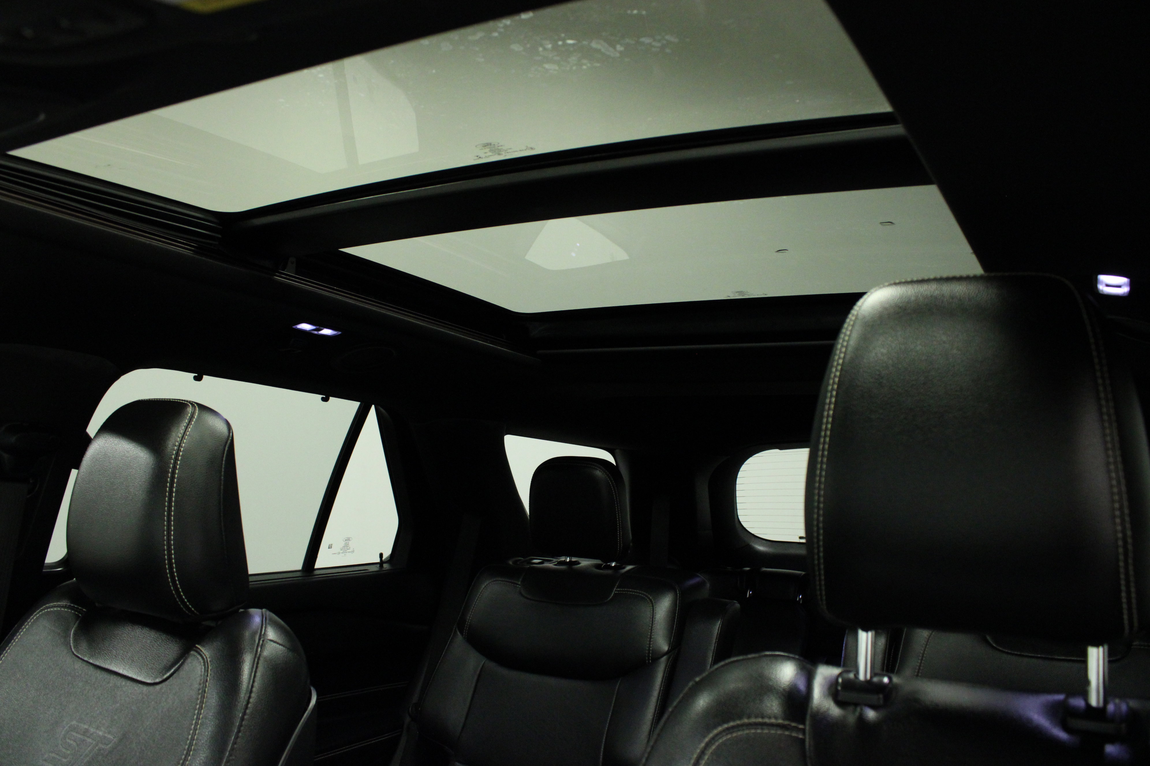 Used 2020 Ford Explorer ST image 10