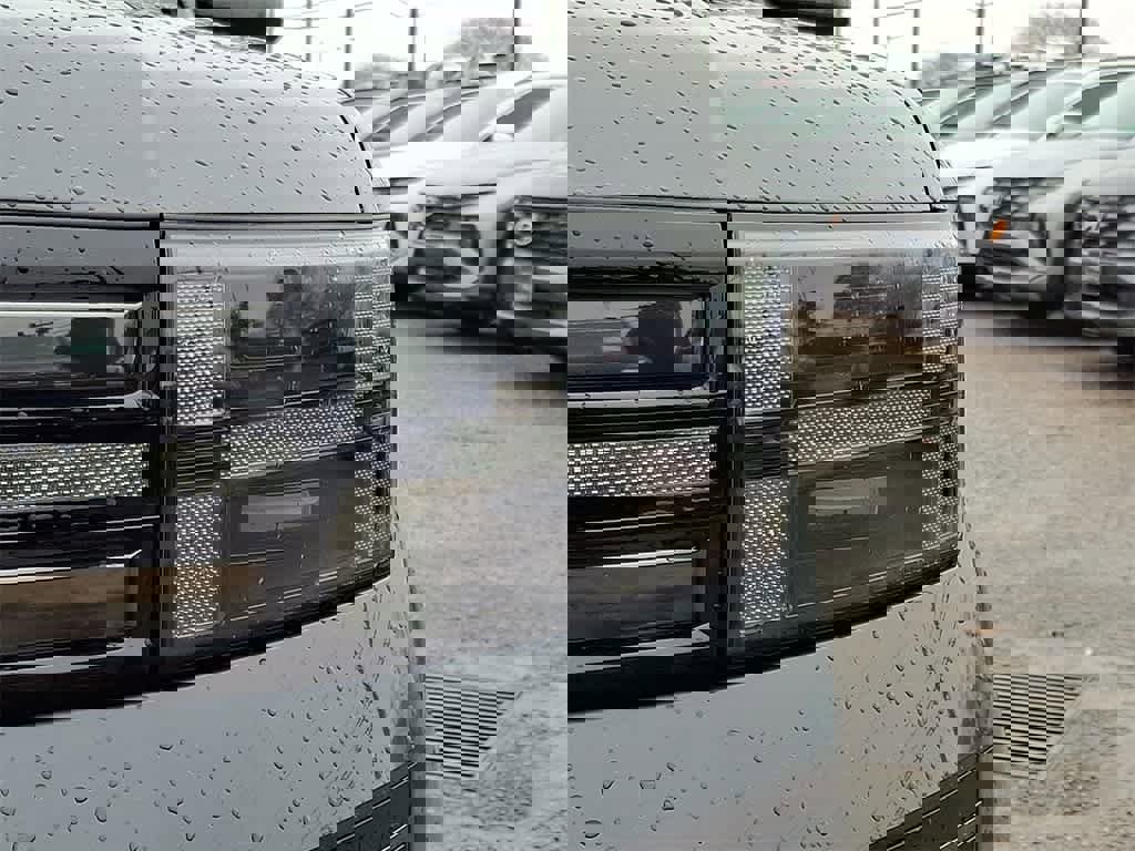 Used 2025 Hyundai Santa Fe Limited image 9