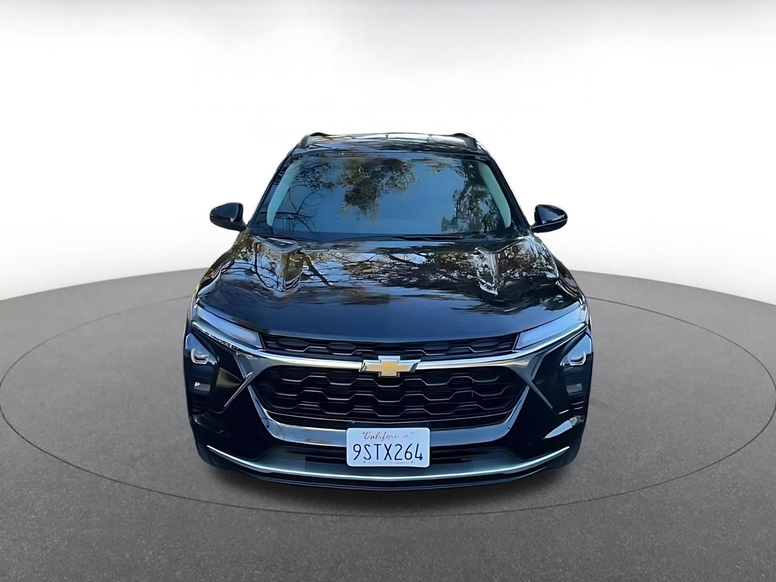 Used 2025 Chevrolet Trax LT w/ LT Convenience Package image 4