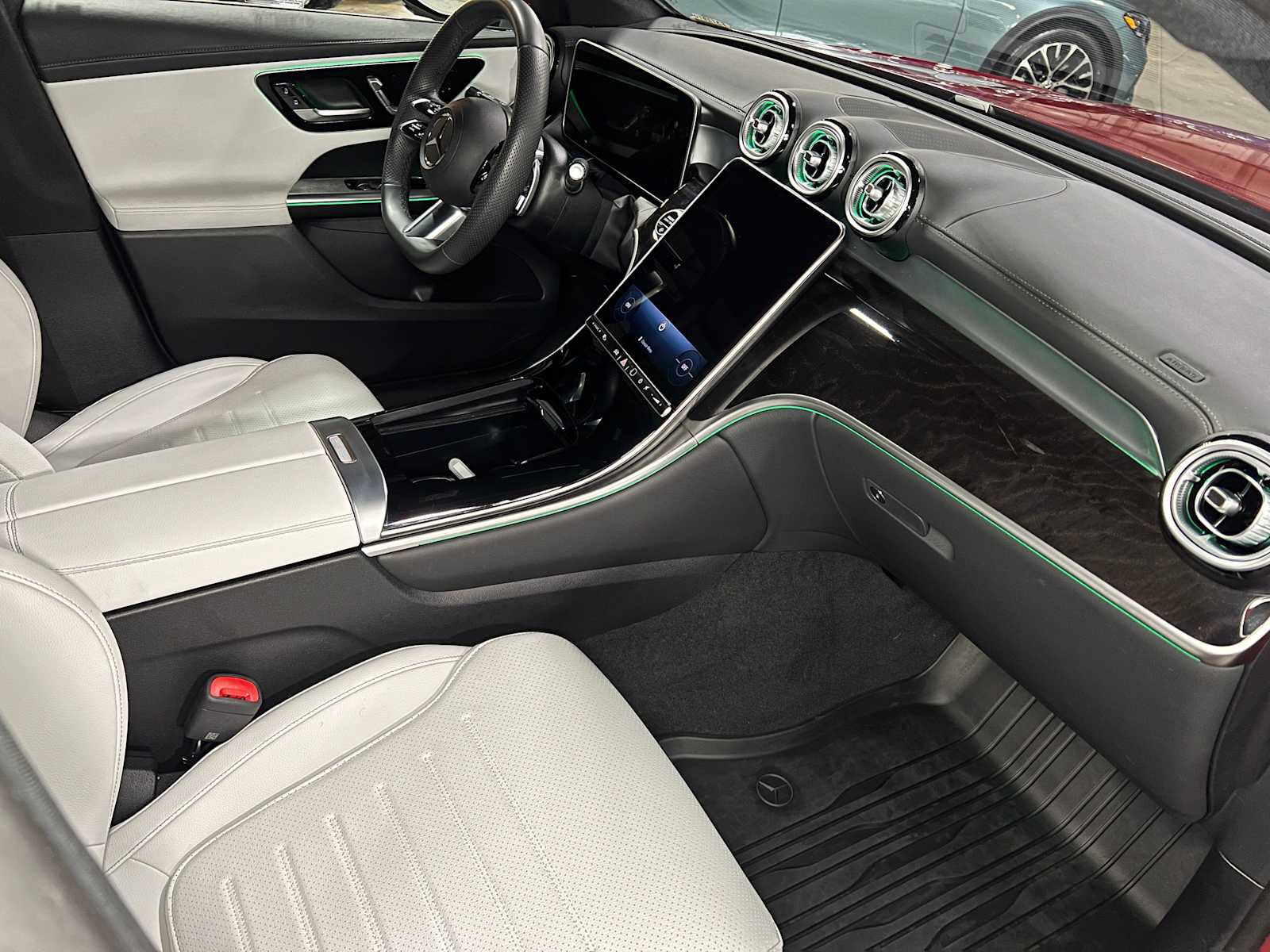 Certified 2025 Mercedes-Benz GLC 300 4MATIC image 11