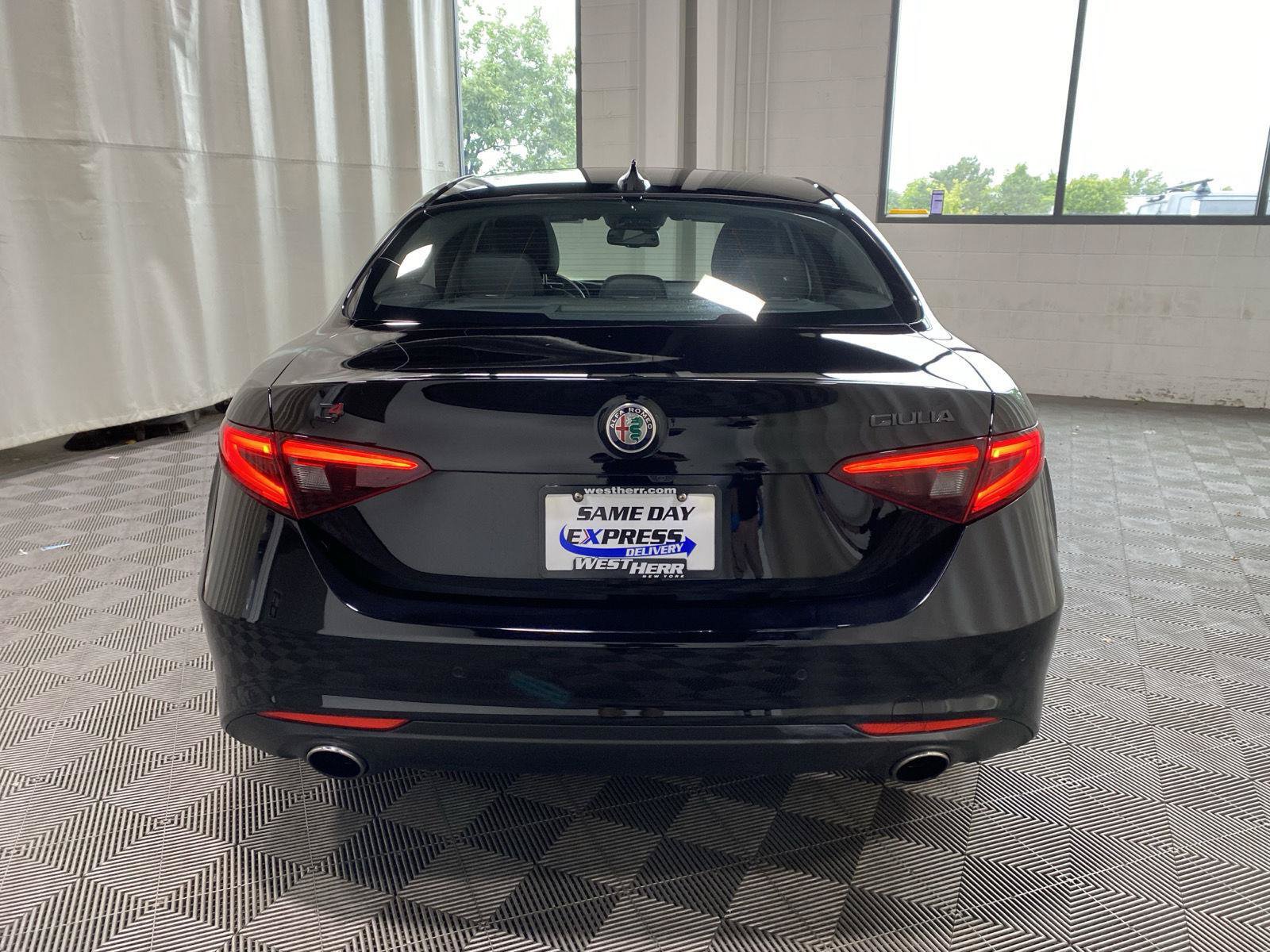Used 2021 Alfa Romeo Giulia Ti w/ Nero Edizione AWD/4WD image 6