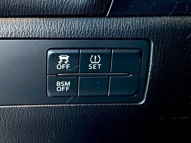 Used 2015 MAZDA MAZDA3 i Grand Touring image 28