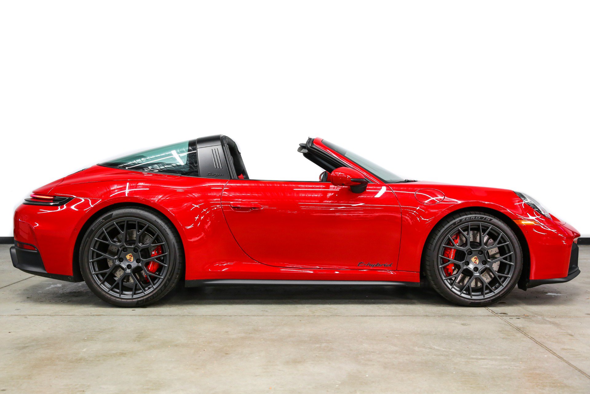 Used 2026 Porsche 911 Targa 4 GTS AWD/4WD image 57