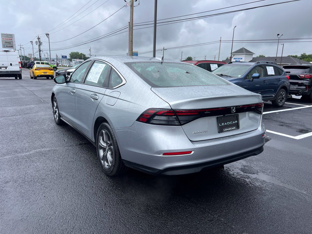 Used 2024 Honda Accord EX image 2