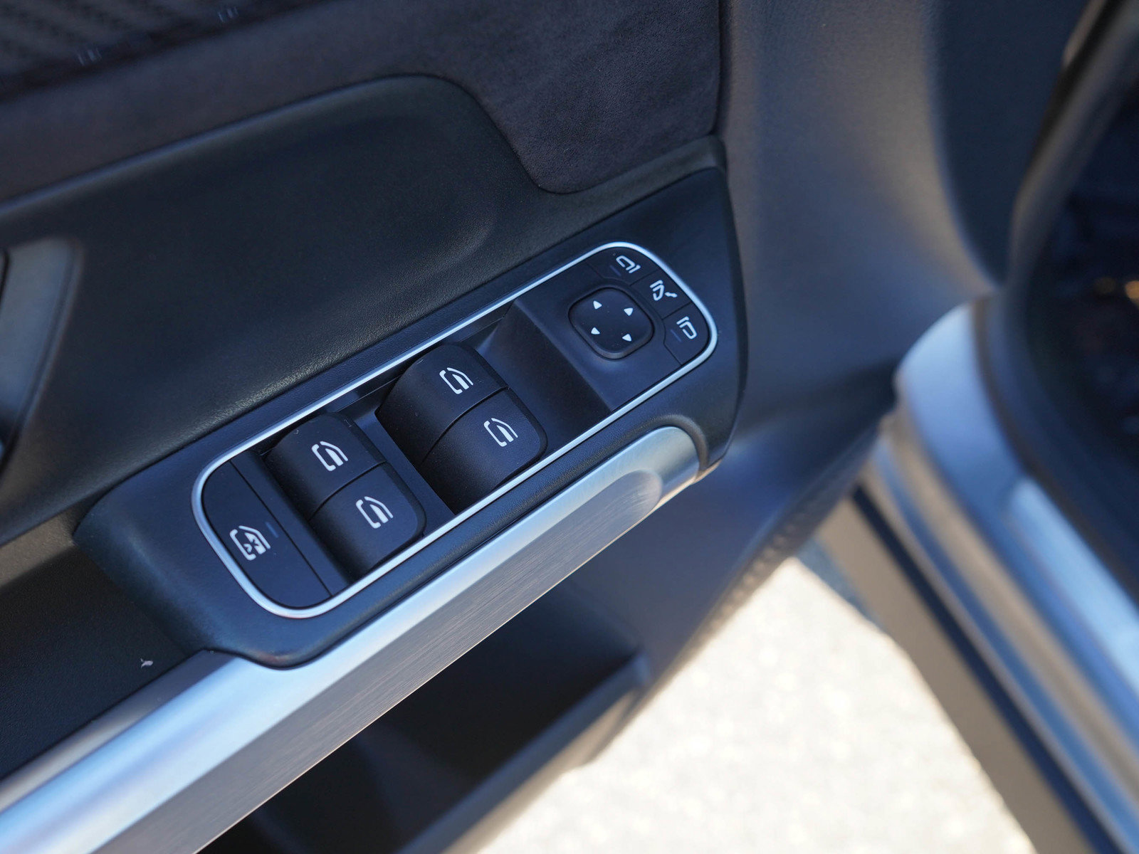 Used 2021 Mercedes-Benz GLB 250 4MATIC image 20