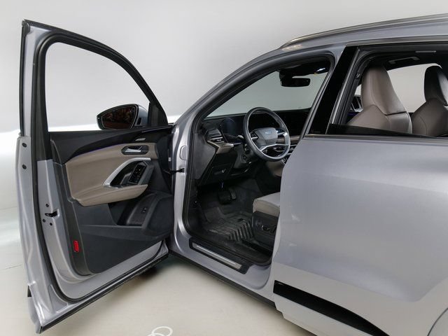 Certified 2025 Audi Q5 Premium w/ Premium Plus AWD/4WD image 27