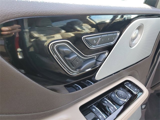 Used 2020 Lincoln Aviator Reserve w/ Equipment Group 202A image 24