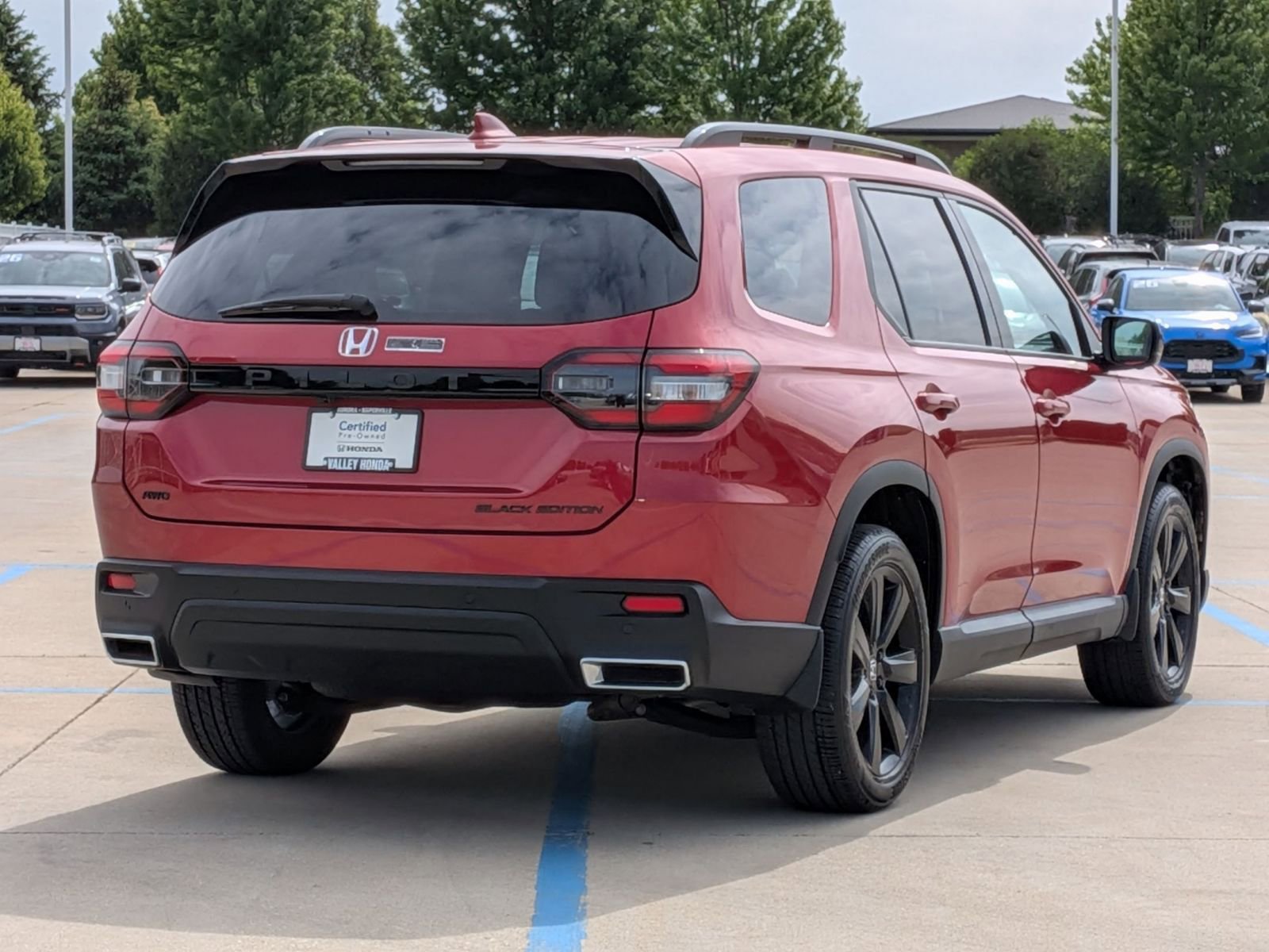 Certified 2025 Honda Pilot Black Edition image 6