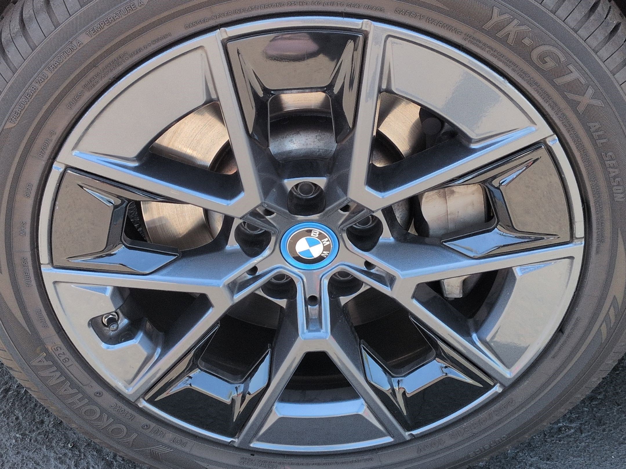 Used 2023 BMW i4 eDrive40 RWD image 13