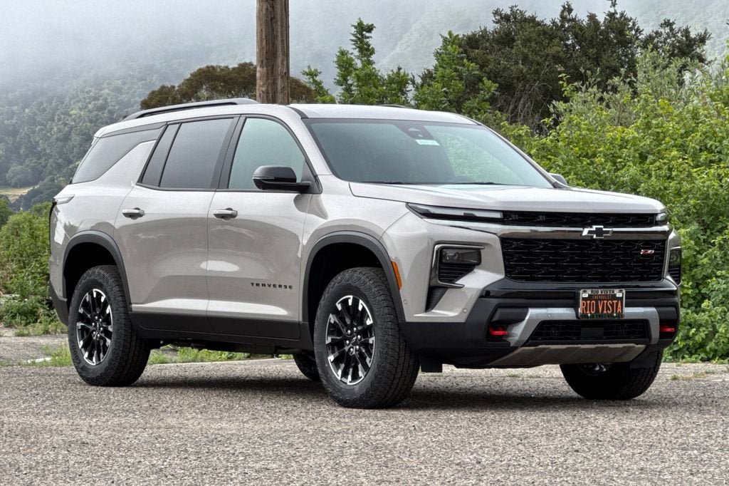 New 2026 Chevrolet Traverse Z71 AWD/4WD image 2