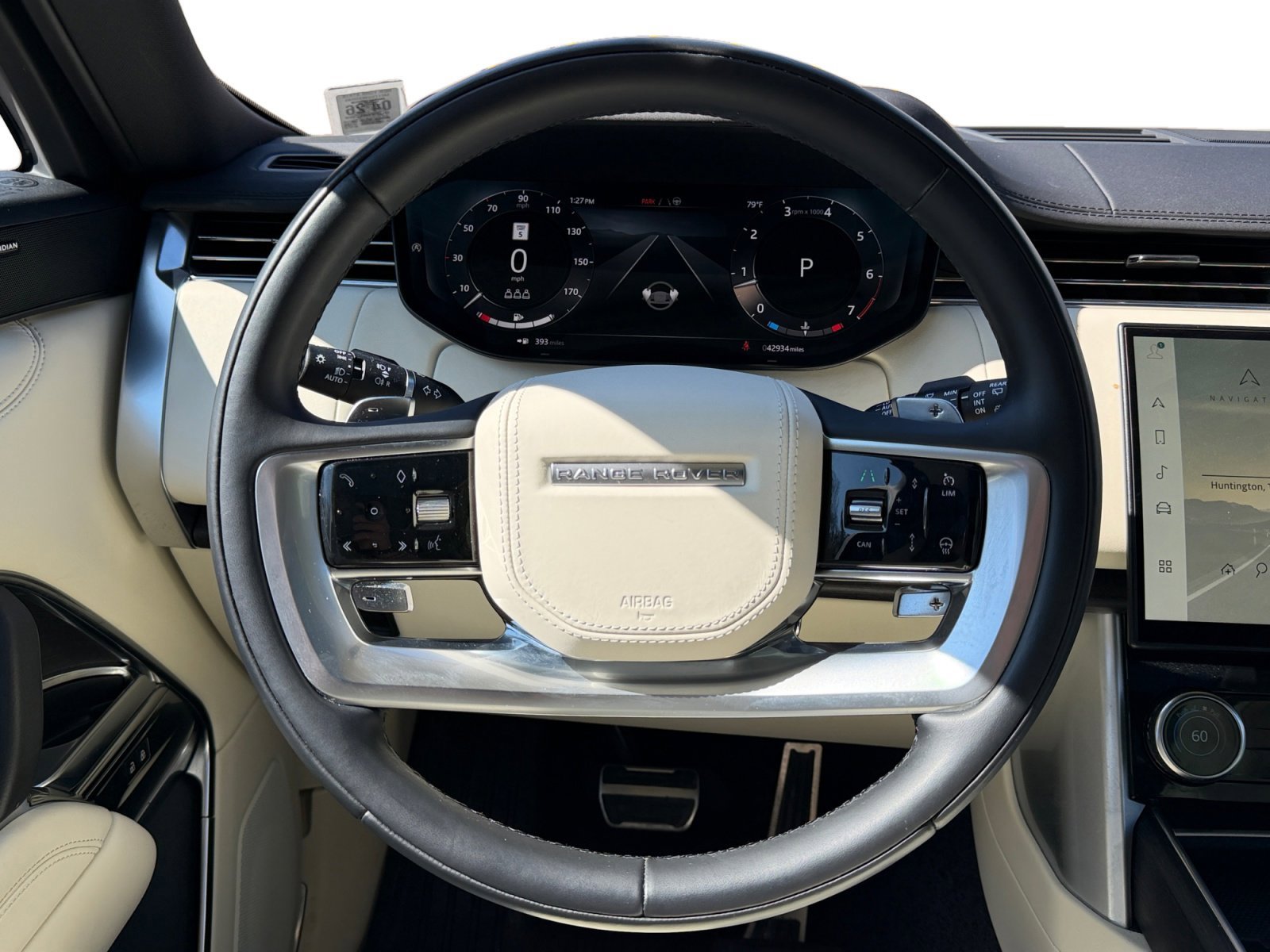 Used 2023 Land Rover Range Rover SE image 11