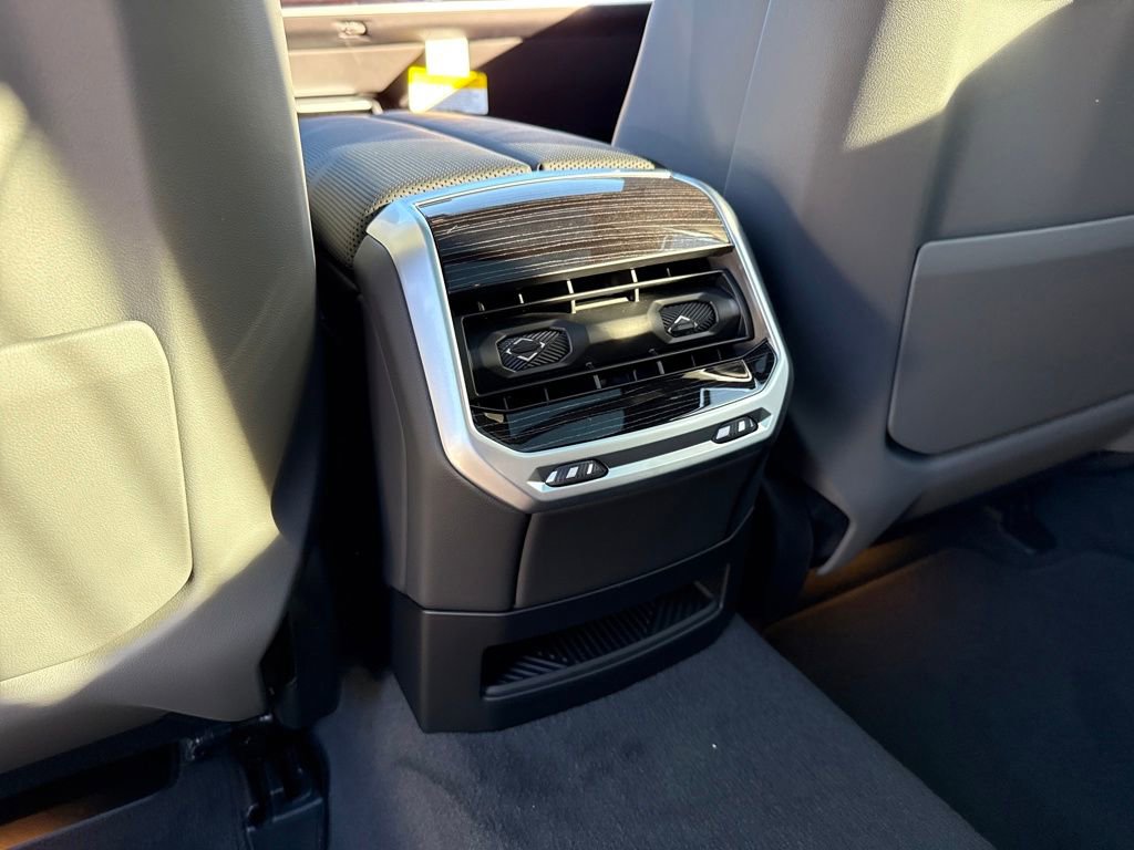 New 2026 BMW 760i xDrive w/ Executive Package image 21