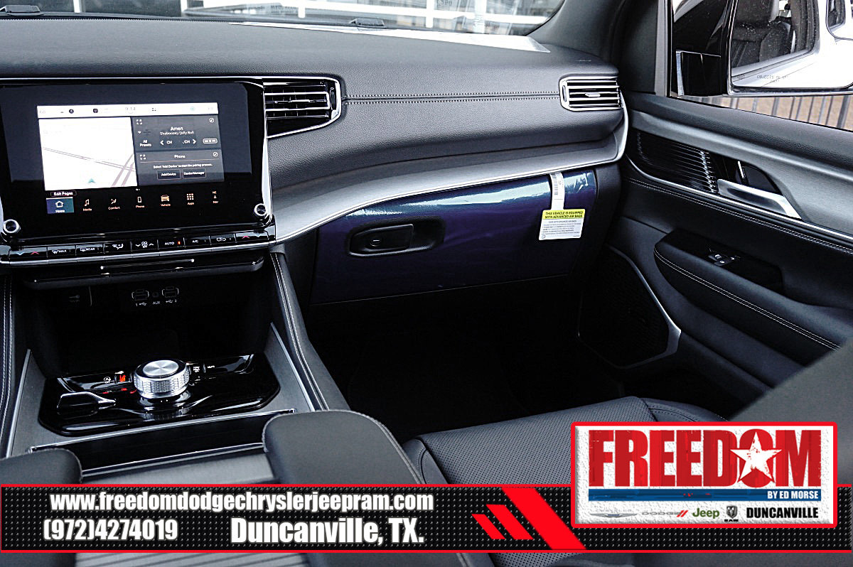 New 2025 Jeep Wagoneer L Series II w/ Premium Group I image 38