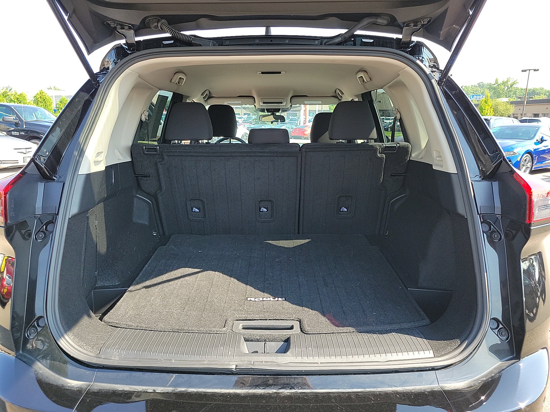 Certified 2025 Nissan Rogue S AWD/4WD image 7