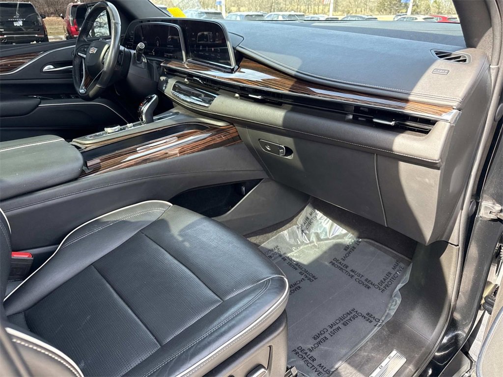 Used 2023 Cadillac Escalade Premium Luxury image 34