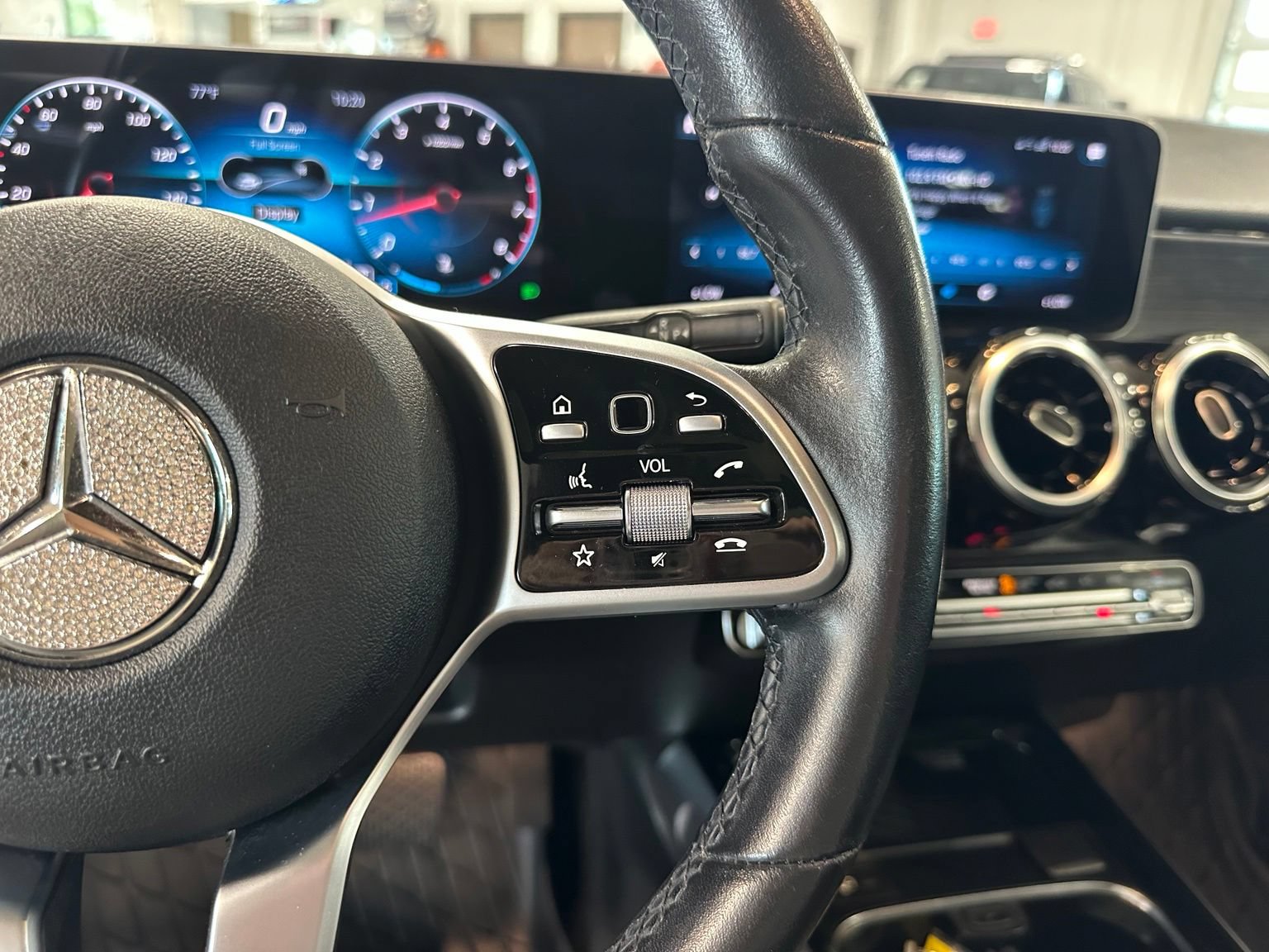 Used 2021 Mercedes-Benz GLB 250 image 19