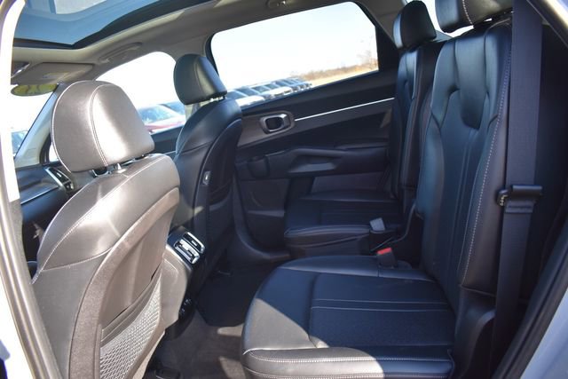 Certified 2023 Kia Sorento X-Line EX image 24