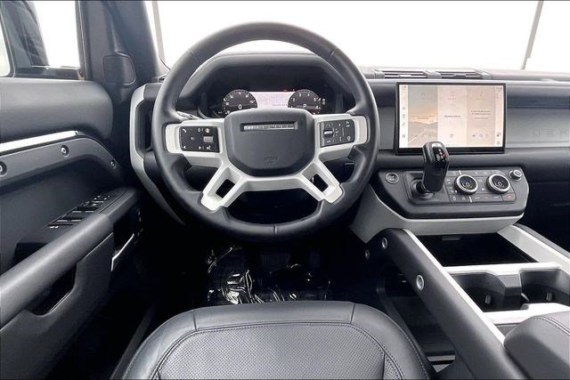 Used 2025 Land Rover Defender 110 S image 5