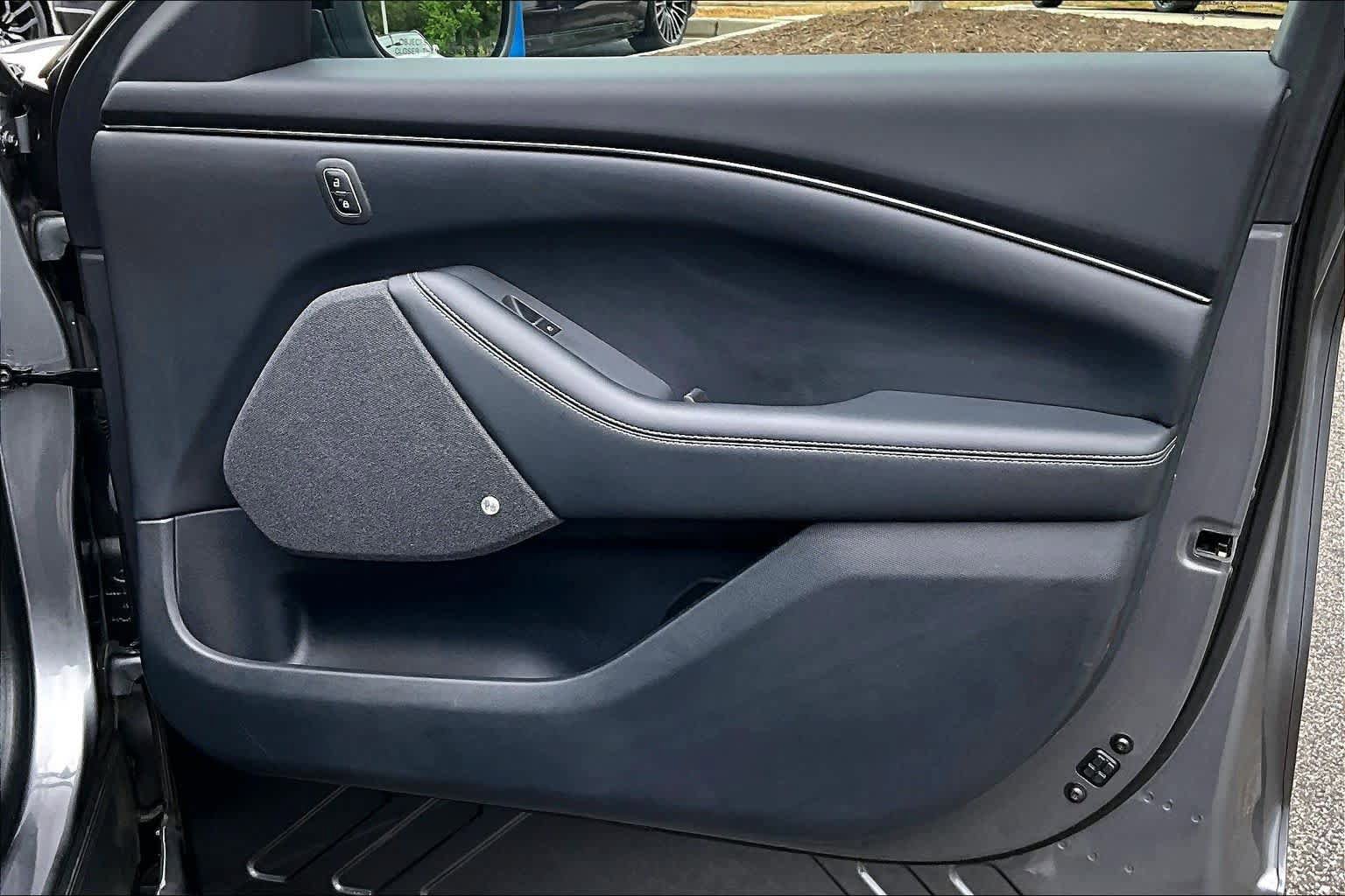 Used 2021 Ford Mustang Mach-E Premium RWD image 25